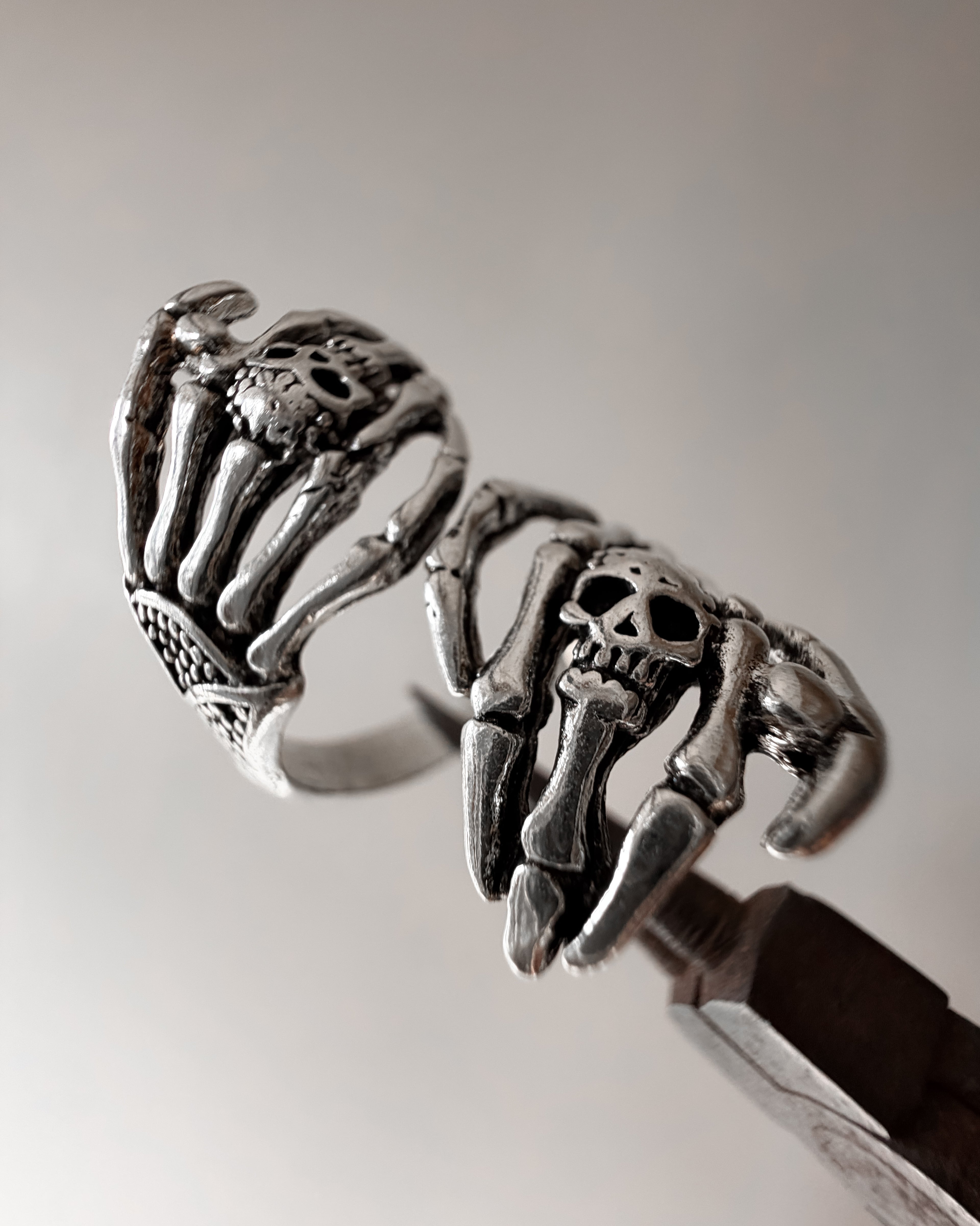 Skeleton hands ring - 5 pc