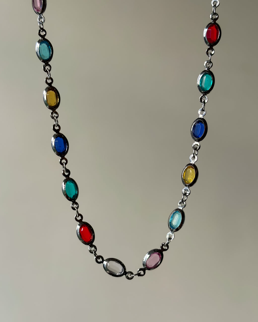 Multicoloured oval link chain - 1 meter
