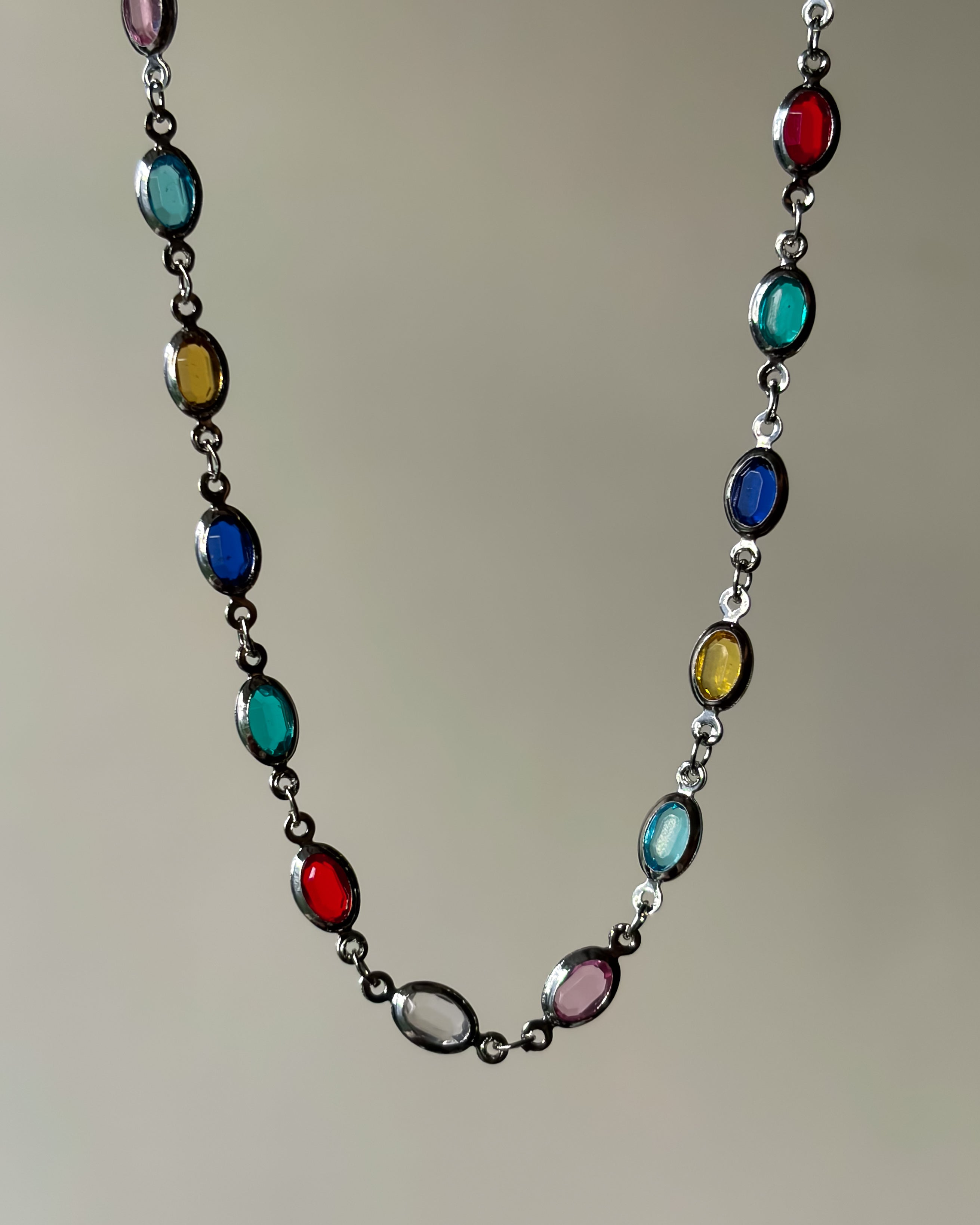 Multicoloured oval link chain - 1 meter