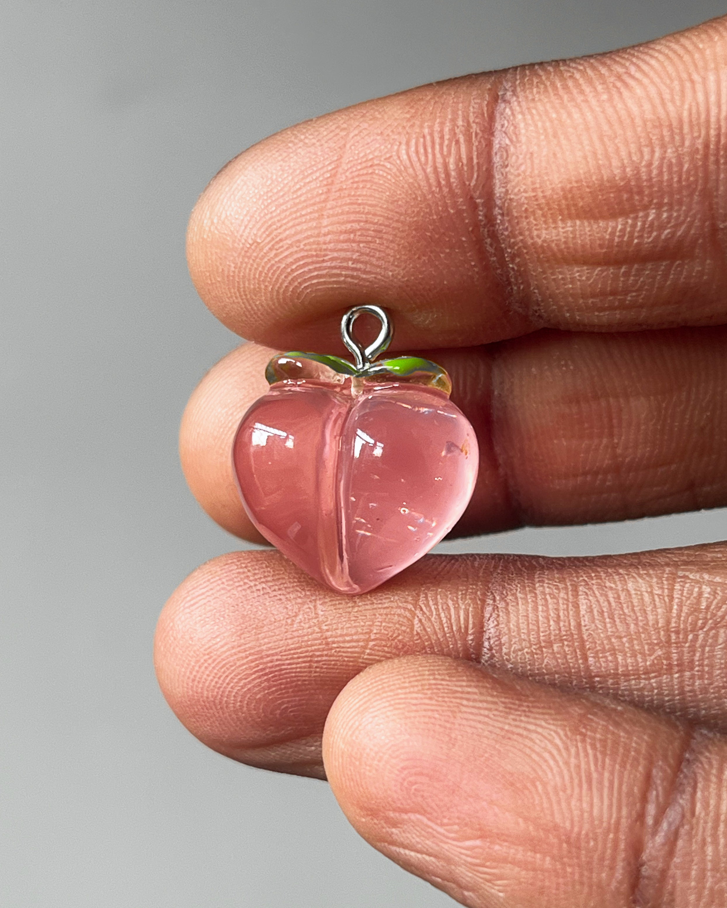 Peach charm - 1 pc