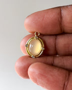 I hate gold charms but this one😌🖐️ - 3 pc