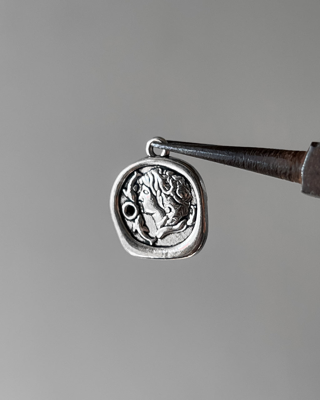 2.0 Vintage lady charm - 1 pc