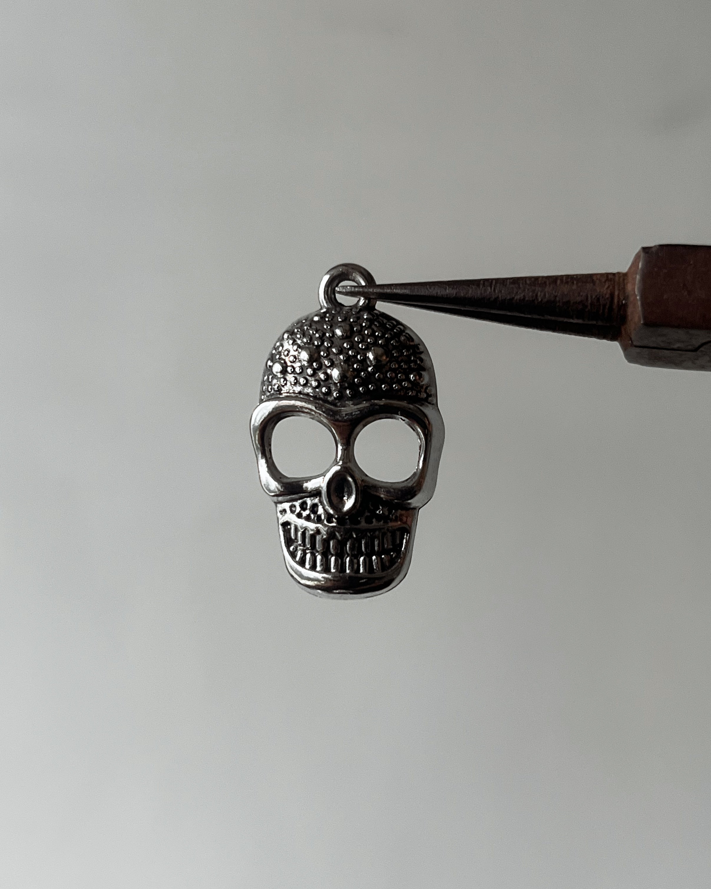 Skull charm