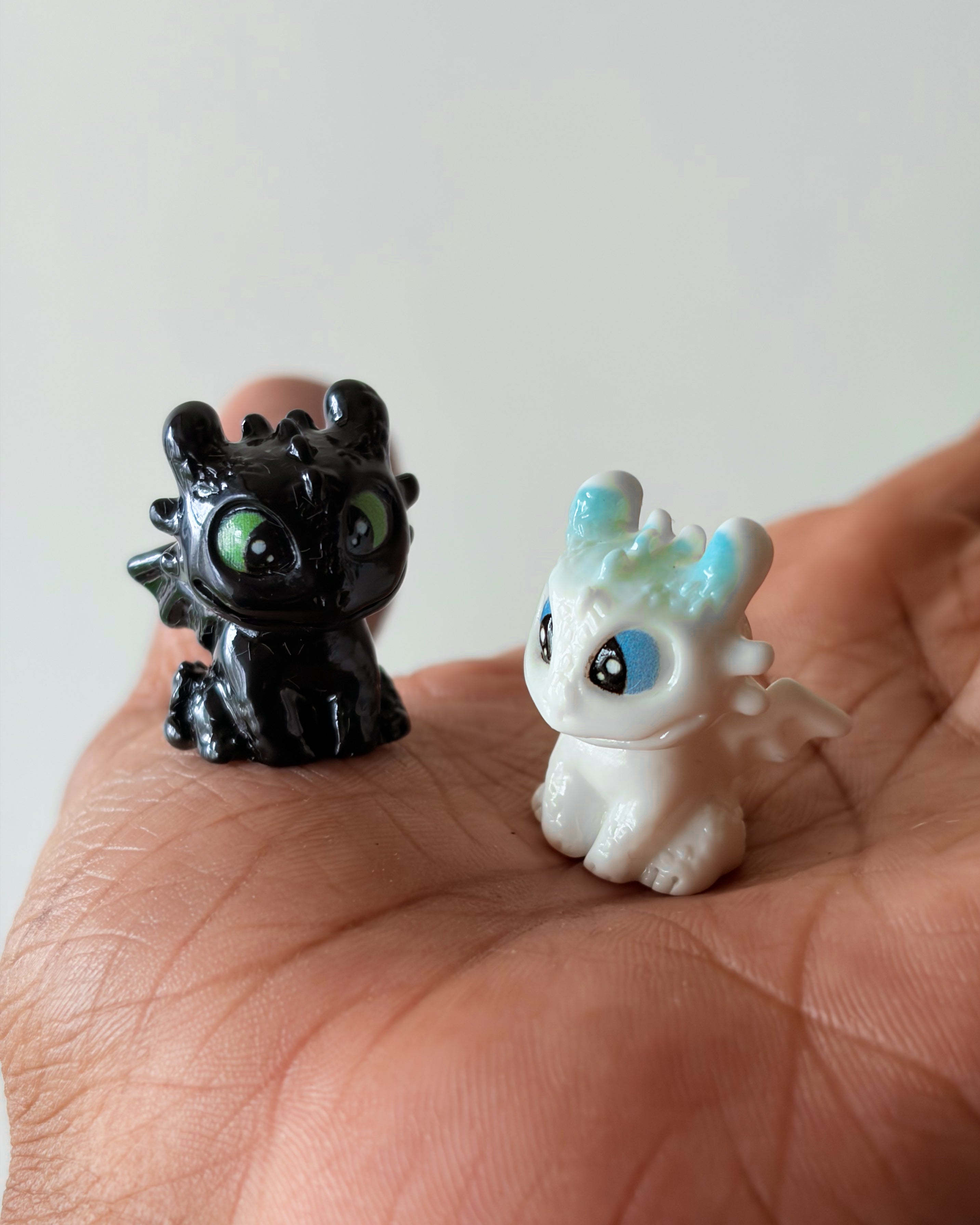 Train your dragon 3D charm - 1 pair (no holes no screw)