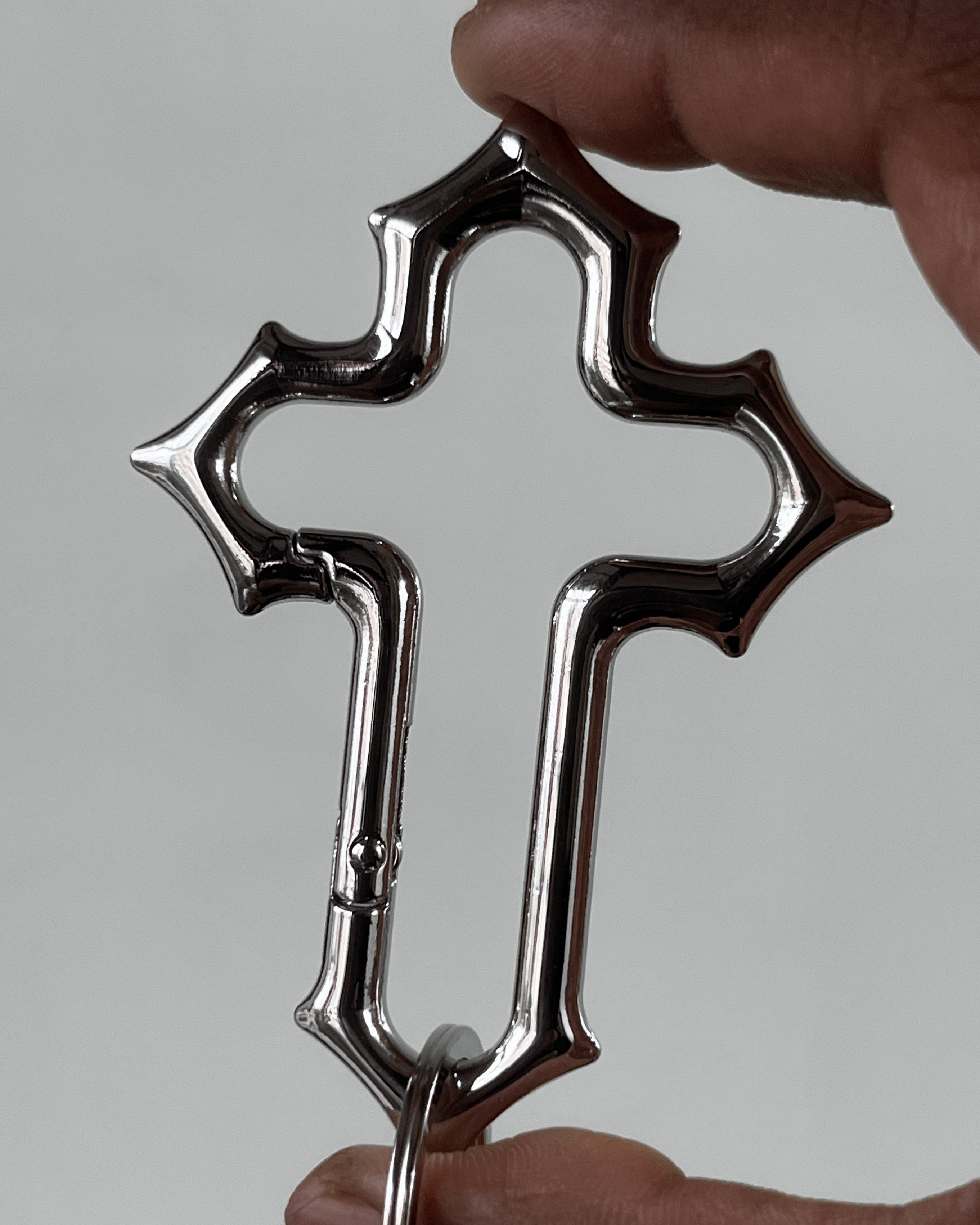 Cross carabiner keychain