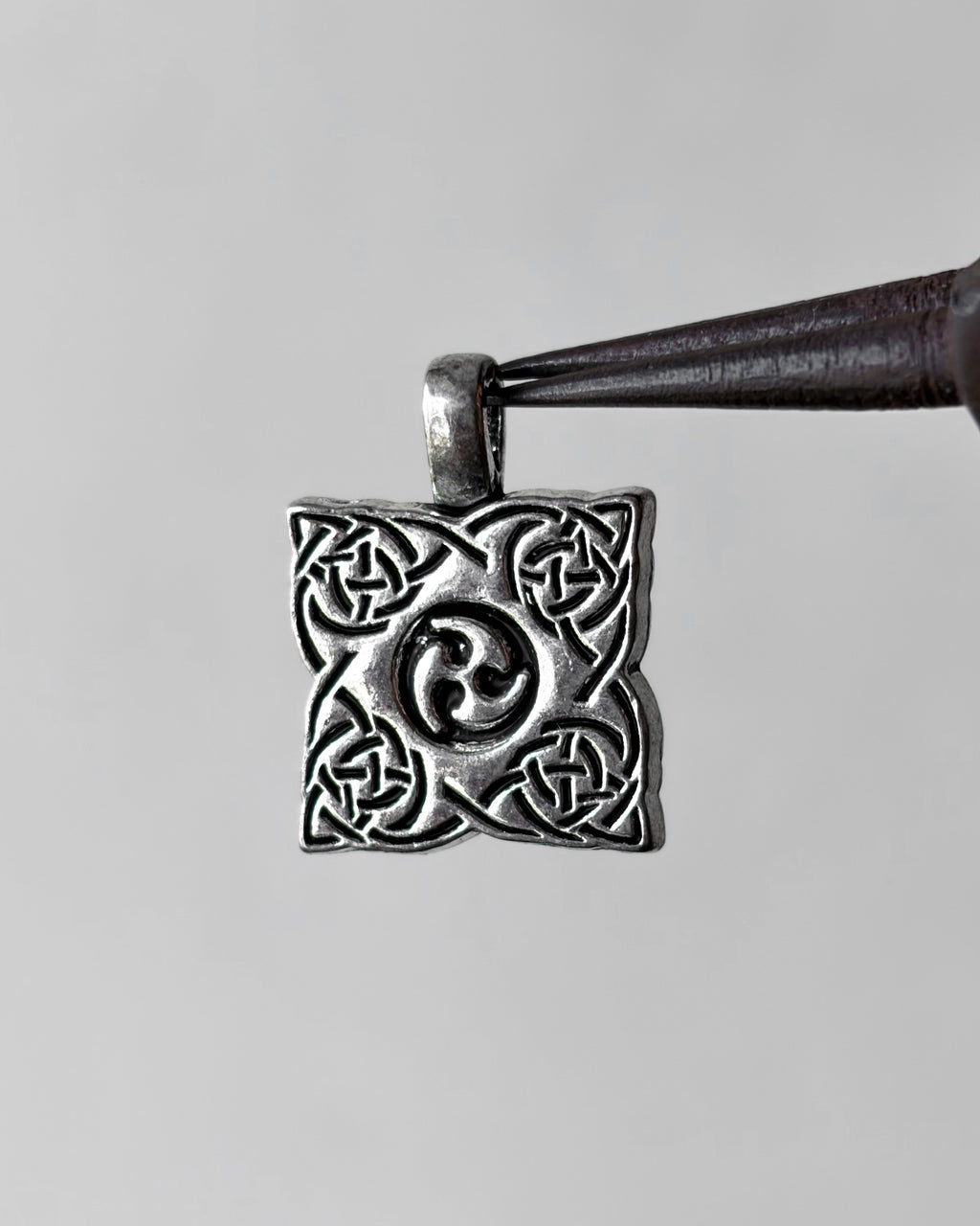 Vintage Charm - 1 pc