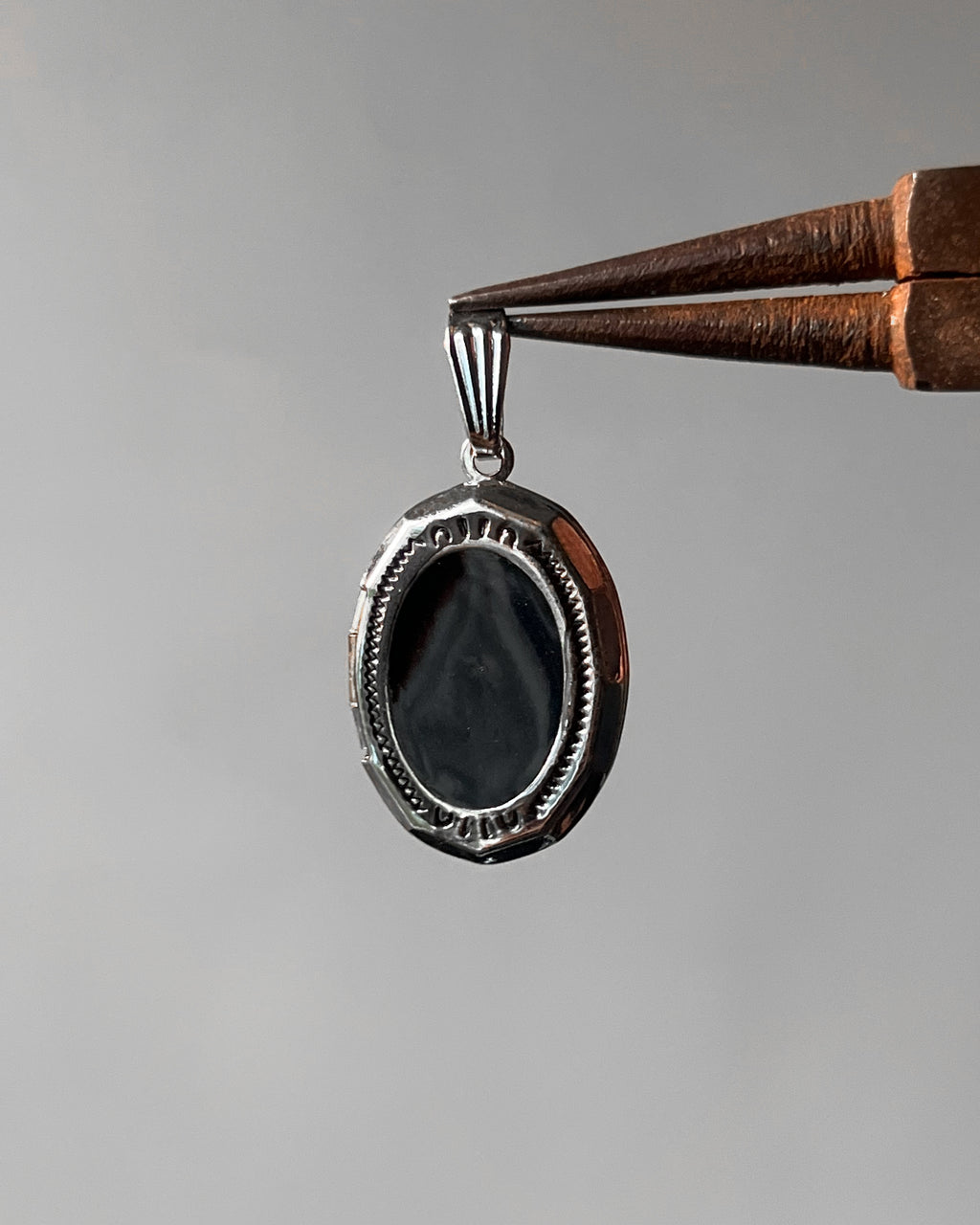 Mini black oval open heart - 12 pc