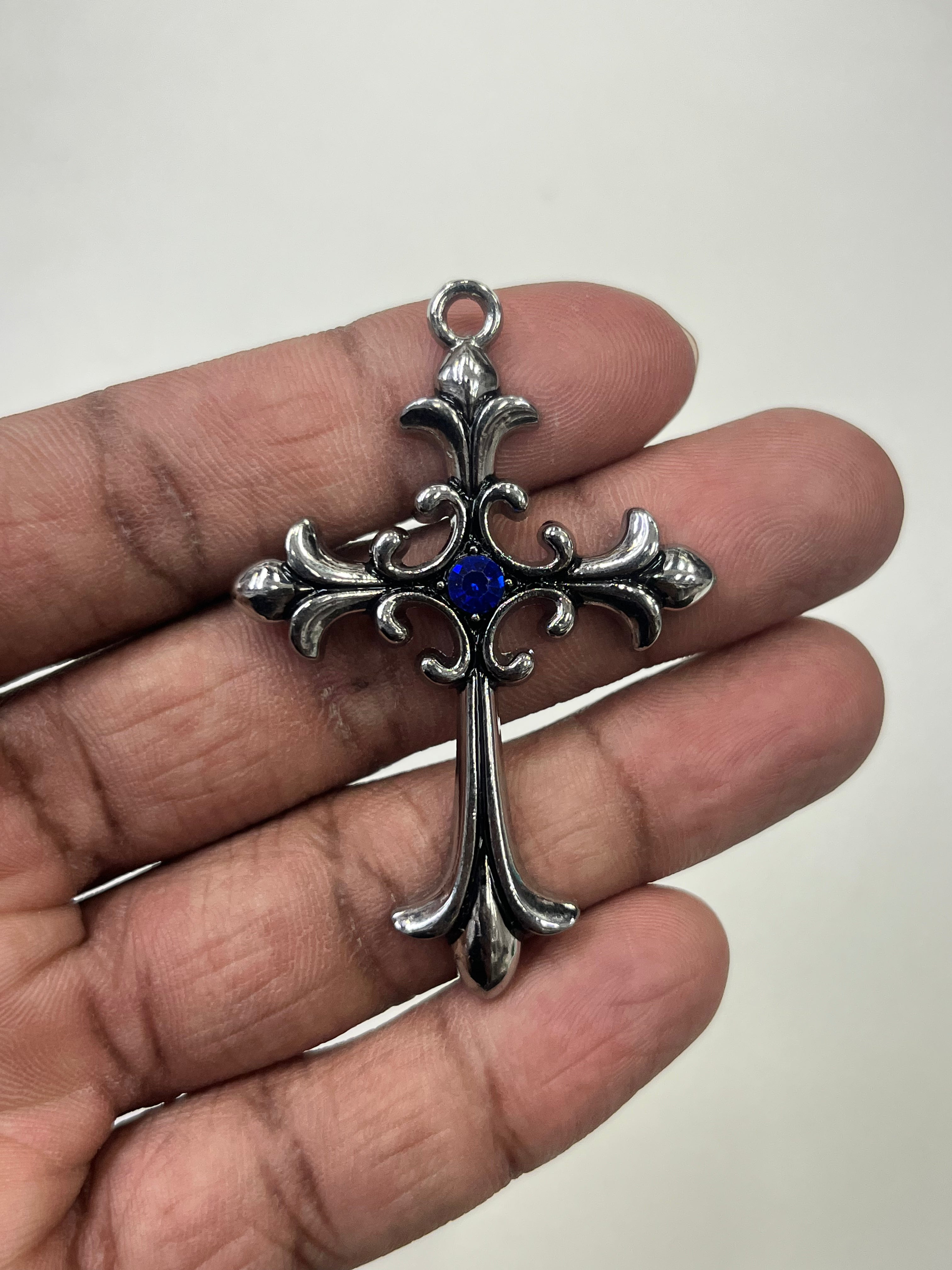 Blue clover cross