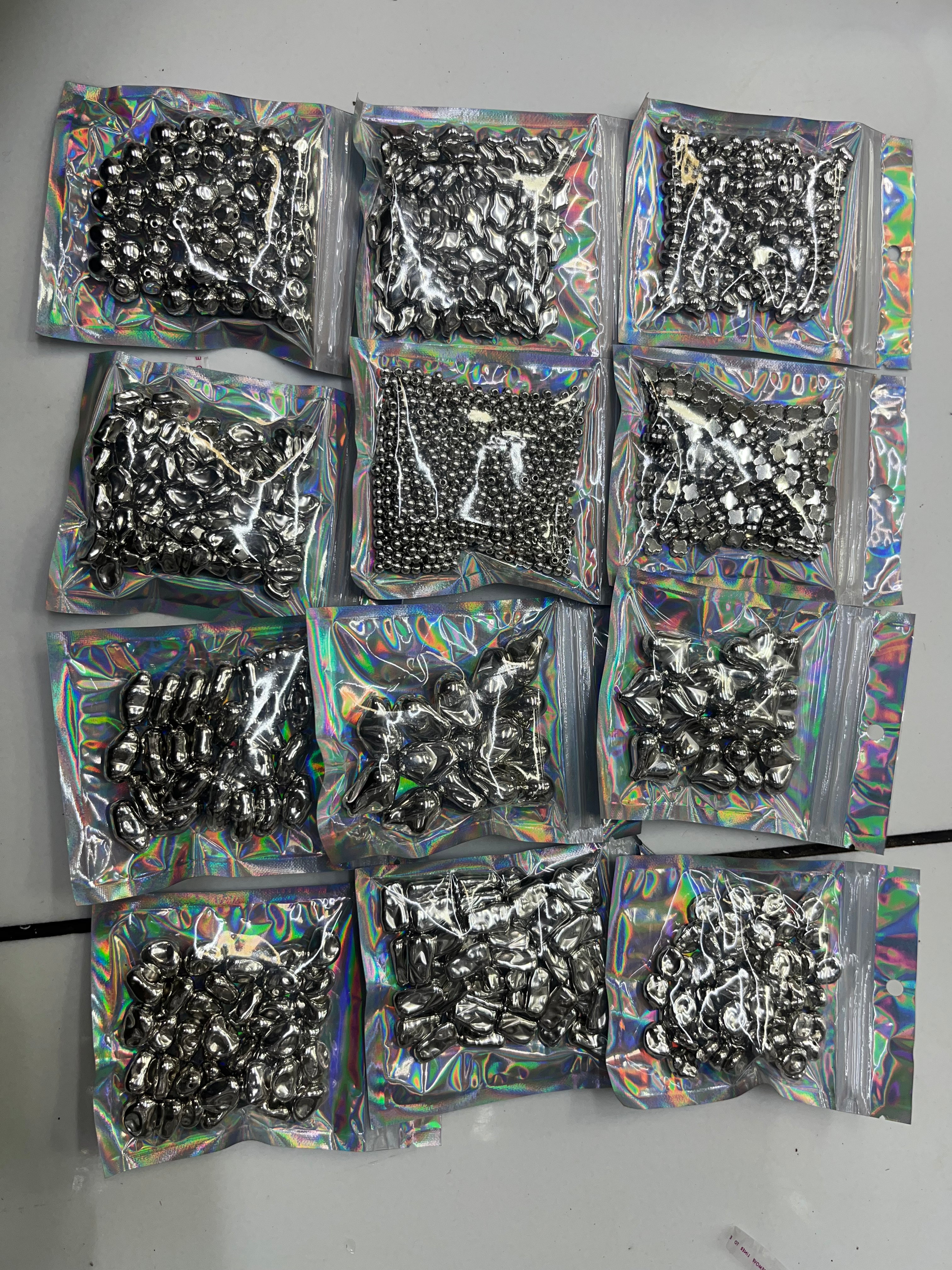 Metallic plastic beads sample set - 300 gram set