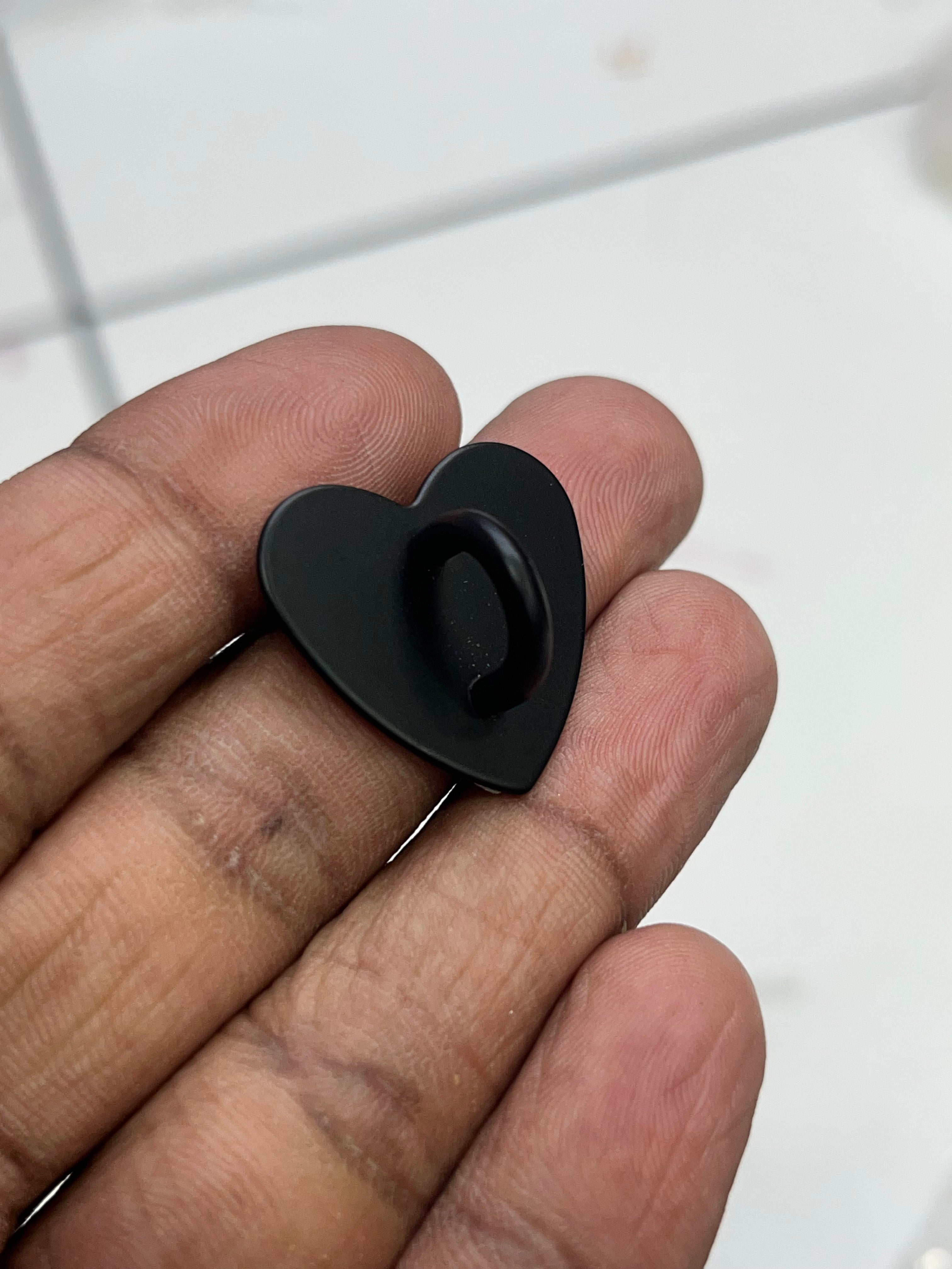 Black adhesive heart hook - 1 pc